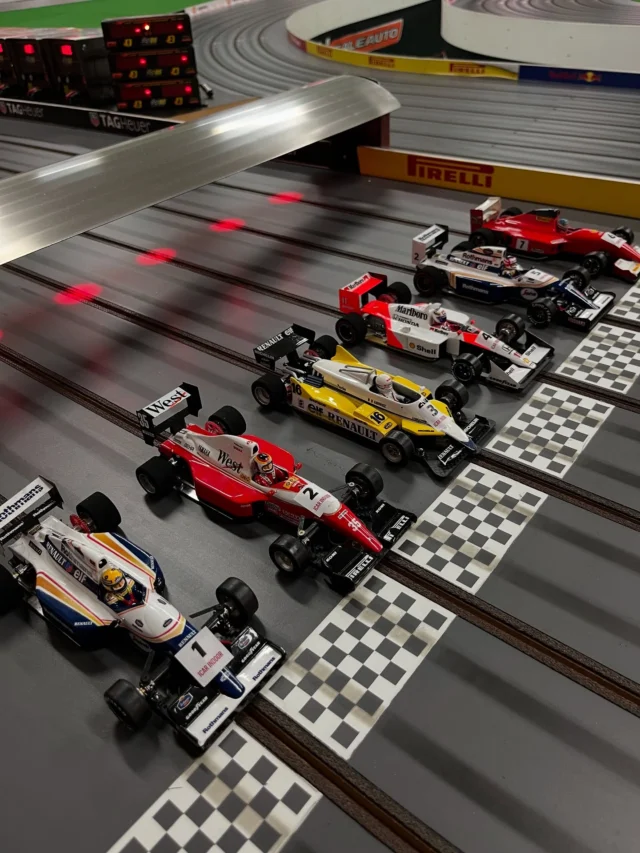 🇪🇸 ¡Sigue la emoción en Icar con la Klasse1! 🏎️⚡
Una categoría en la que los amantes de los clásicos de siempre 🕰️ y de los Fórmula 1 actuales 🚀 pueden disfrutar por igual en pista.🔥

¡Ponte en la parrilla y vive la competición a escala 1/24 como nunca antes! 🙌 🏁

🇬🇧 Keep the excitement going at Icar with the Klasse1! 🏎️⚡
A category where fans of timeless classics 🕰️ and modern Formula 1 cars 🚀 can enjoy the thrill of racing side by side. 🔥
Get on the grid and experience 1/24 scale racing like never before! 🙌 🏁

#Klasse1 #PuraAdrenalina #slotracingcars #slotcarsofinstagram #slotcars #scale124 #slotracing #classicformula1 #pureadrenaline #tecnocolor.tt