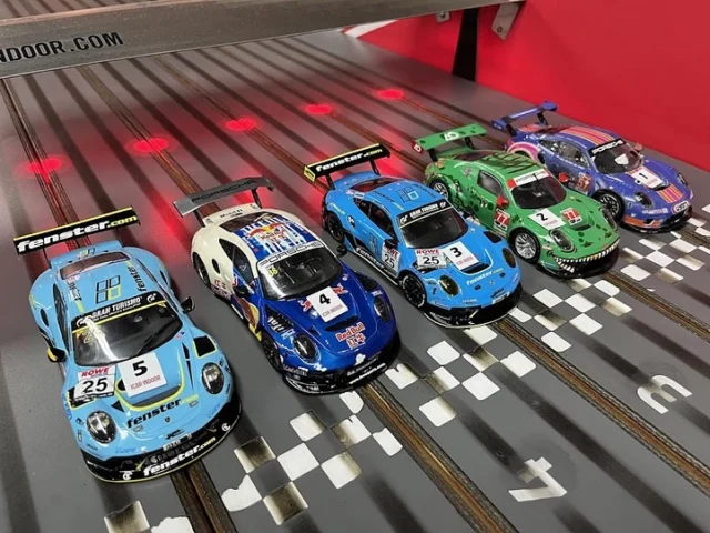 🇪🇸Hay amores que no se explican... solo se sienten.❤️🏎️ Porsche

🇬🇧Some loves can’t be explained… only felt ❤️🏎️ Porsche

#124scale #scale124 #slotcars #slotcarsofinstagram #slotracing #slotporn #gt3 #gtracing #porsche #911gt3r #porsche911gt3r #grello #icarindoor #tecnocolor.tt #anoiaworld